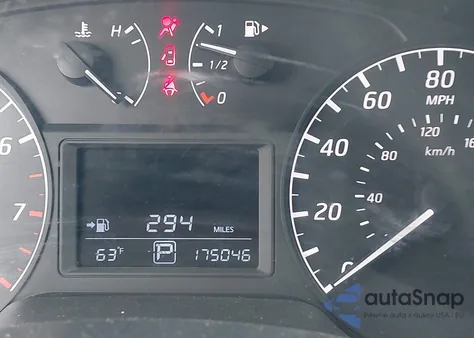 2017 Nissan Sentra S z USA, uszkodzony, nr VIN 3N1AB7AP0HY390587